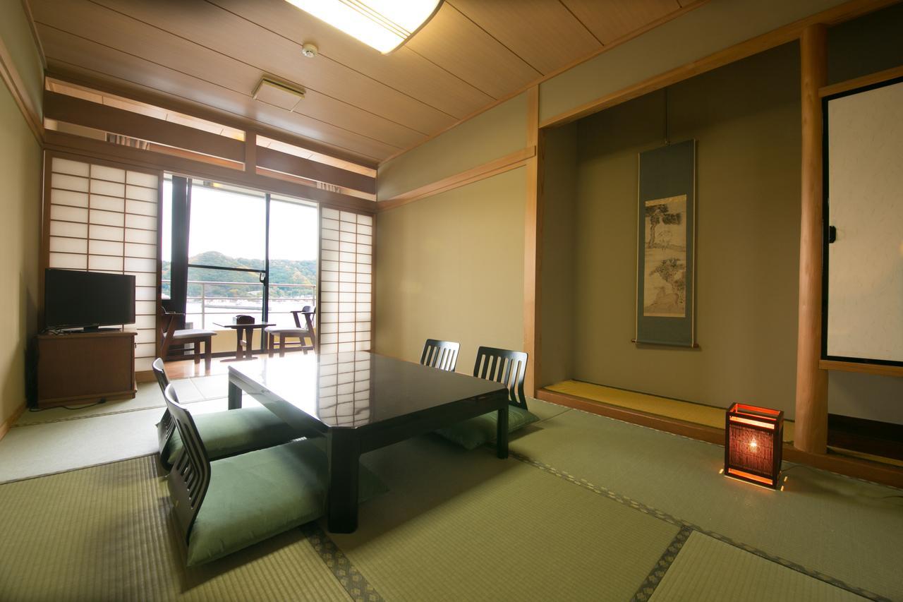 Matsuura Hotell Saiki Eksteriør bilde